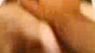 Pompino interrazziale filmato in POV con sborrata film completo erotico porno su una grossa tetta succosa